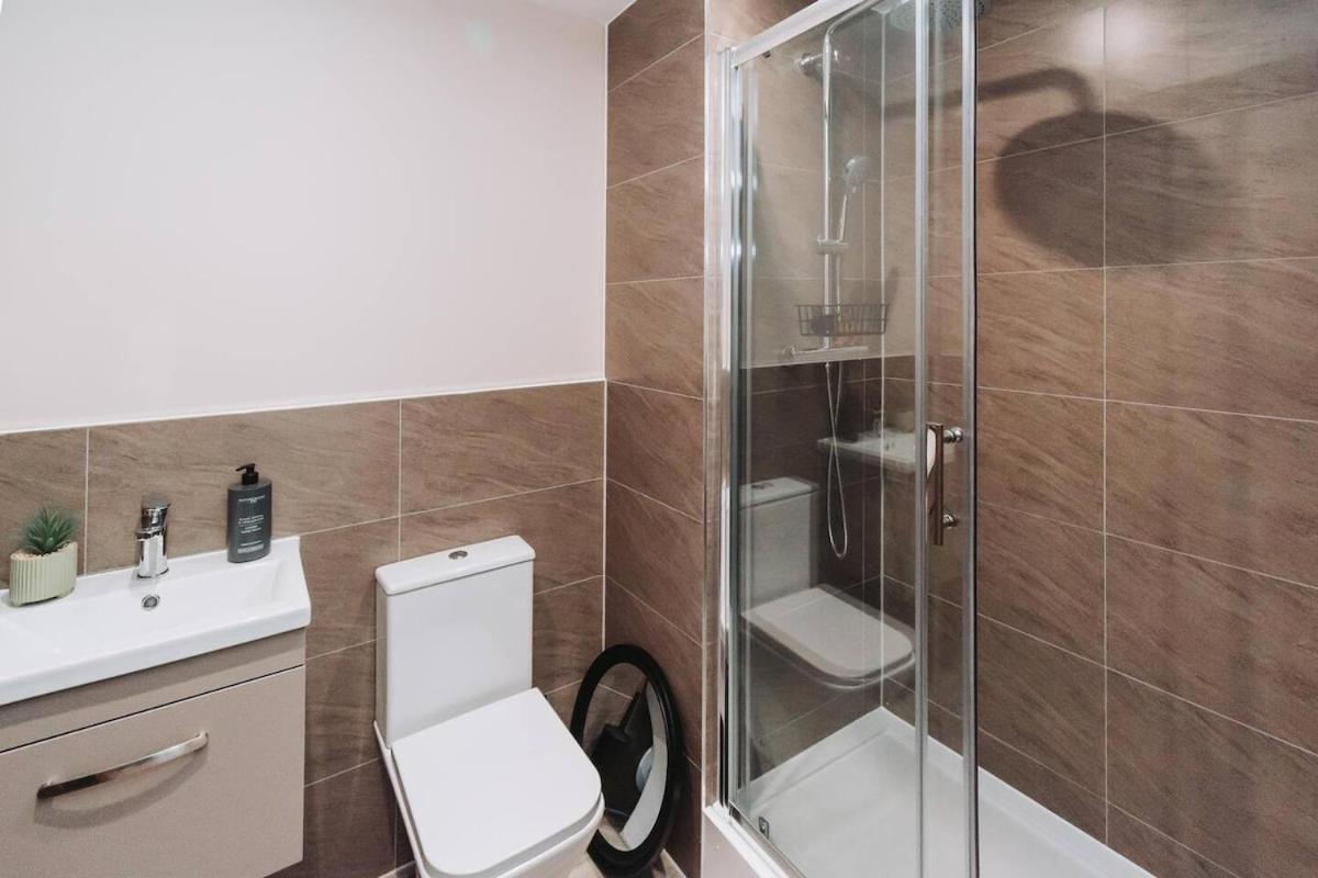 Near Centre Ideal Sport Or Gigs Sleeps 6 People * Manchester